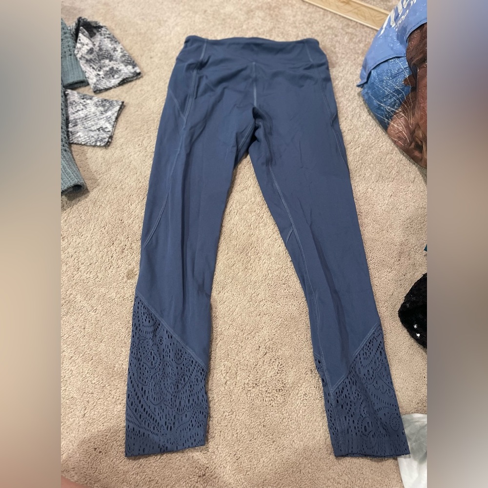 yoga pants